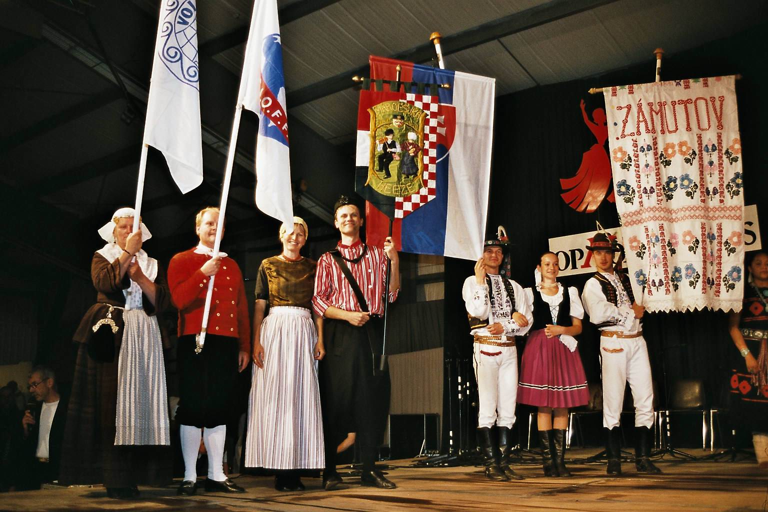 Antal en Jacqueline dragen het vaandel voor Maroesjka