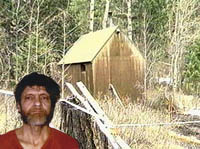 L'Unabomber vivait en ermite dans une minuscule cabane au Montana. Il n'avait pas d'&eacute;lectricit&eacute; cultivait son jardin et chassait le lapin. C'est ici qu'il confectionnait ses bombes artisanales.