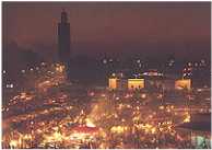 JEMAA EL FNA, La Koutoubia en arriere plan