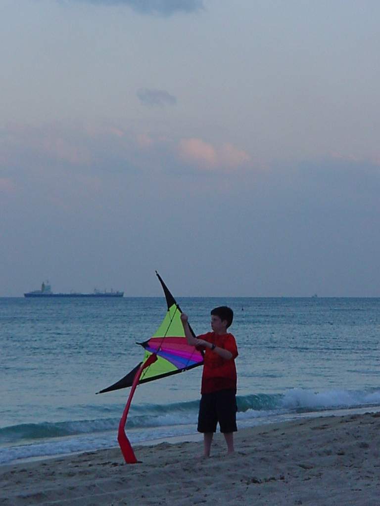 Ft. Lauderdale Beach, 3/20/01, Sunset, Cory attempting to fly his kite.