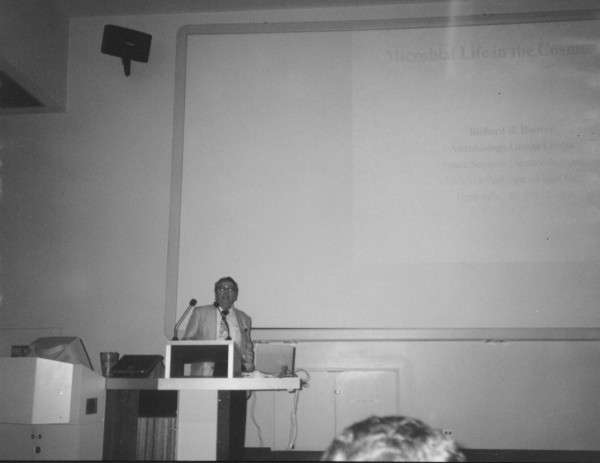 lecture_space_bw.jpg