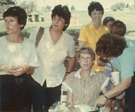 Dona Eyestone, Armida Villarreal, Peggy Rhamy and Mary Bell with Bonnie Benway.