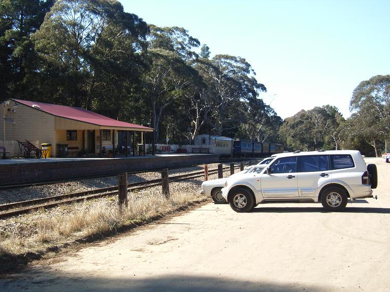 Zig Zag railway..... met een brute Pajero ervoor!