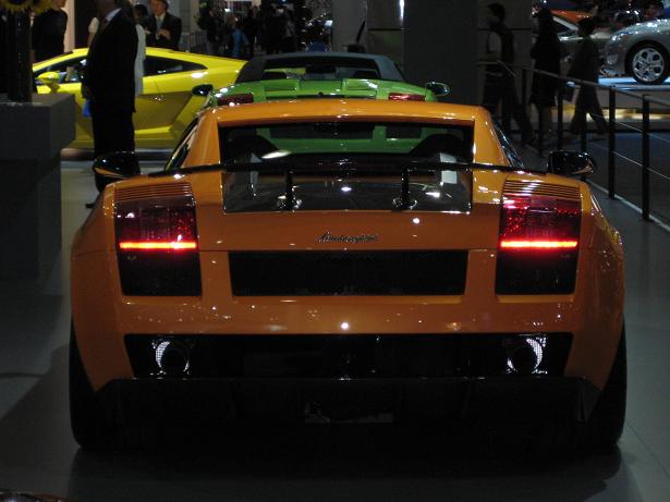 de meest geziene kant van een Lamborghini (als je niet bij de ANWB werkt tenminste).