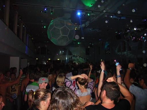 Sneaky Soundsystem.........