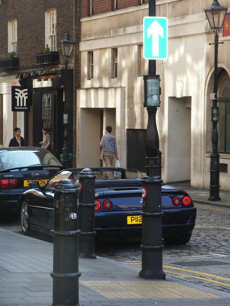 Ferrari 355 Spider...... erg mooi, jammer van de duitse kleurstelling.