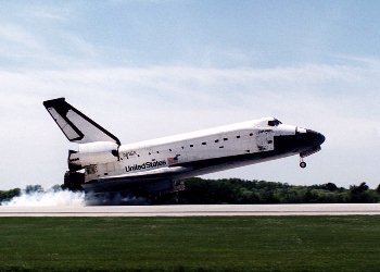 STS83 landing (NASA shot)