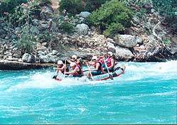 Rafting - Fluege &uuml;ber den K&uuml;pr&uuml;l&uuml; - Flu&szlig;