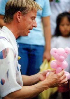 juggler.jpg (12958 �o�C�g)