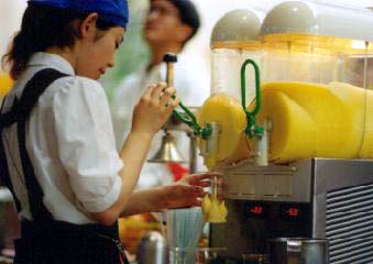 orange.jpg (14026 �o�C�g)