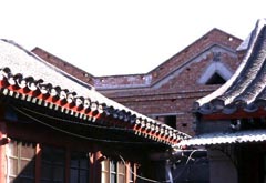 roof.jpg (11101 �o�C�g)