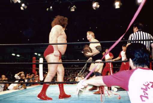 Andre vs. Hansen