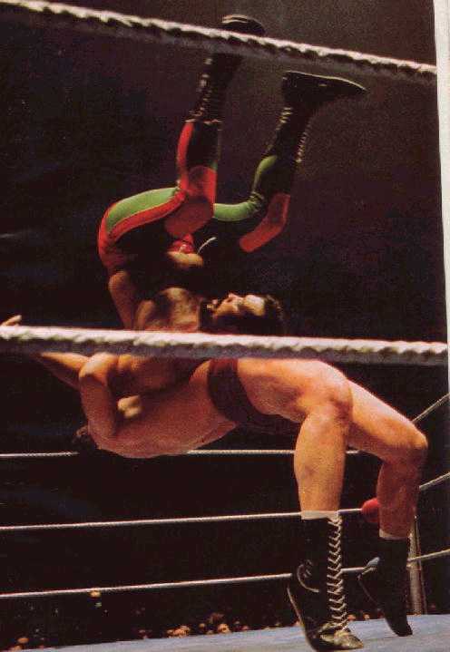 Jumbo Tsuruta vs. Johnny Rodz