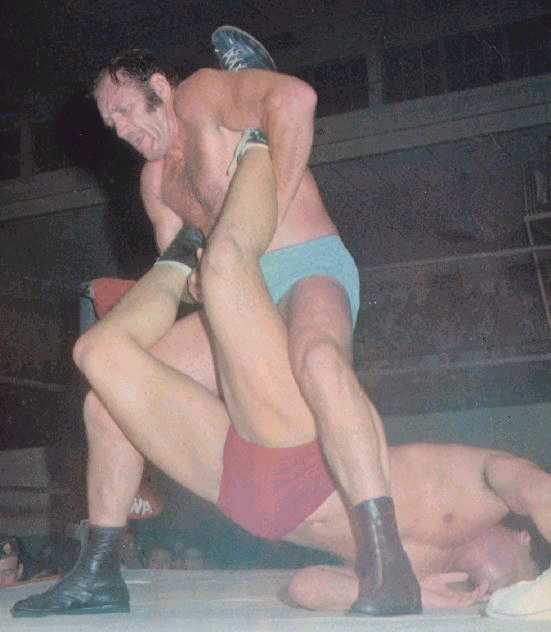 Jumbo Tsuruta vs. Danny Hodge