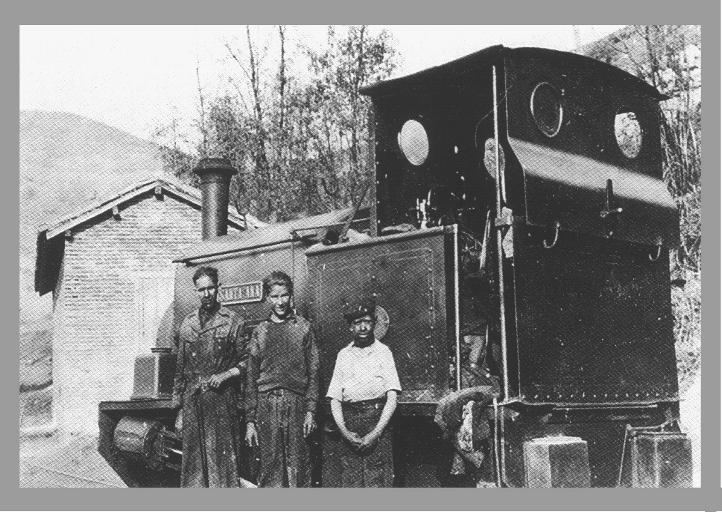 Maquinista, fogonero y pinche de la Santa Ana en 1943.