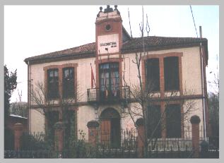 Casa Consistorial edificada en 1925, siendo alcalde Juan Barron Llorente.