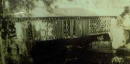 UNIDENTIFIED MAN SINKING SHAFT 1917