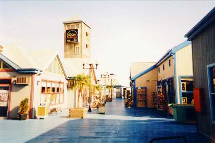 usa98-pier.jpg (15583 bytes)