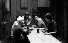 pic22.jpg (30010 bytes)