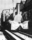 Pasada de La Portena por estacion Flores, en agosto de 1957