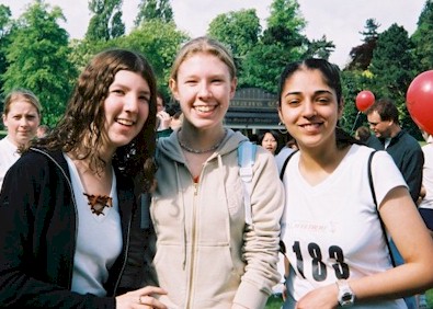 Carlene, Choc and Tina. Photo copyright �2003 Sue Stephenson
