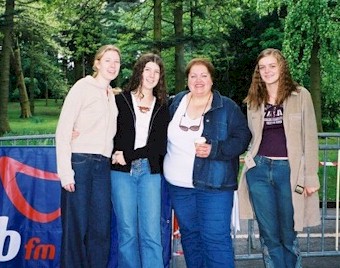 Choc, Carlene, Sue and Pru. Photo copyright �2003 Sue Stephenson