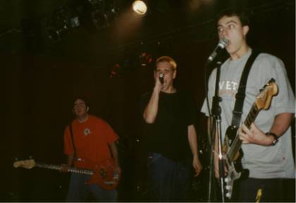 Members:
Simon-Vocals
Spencer-Guitar/Vocals
Jim-Guitar
Dion-Bass
JJ-Drums