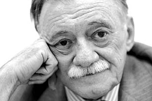 Poemas de Mario Bendetti, en su exclusividad, para que los saques de aqu� si es que el profe te da un "pagannini"