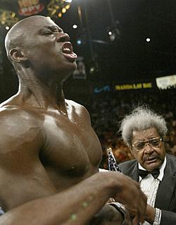 Man, can you believe he actually has to be seen in public with this fool?&nbsp; You almost have to feel bad for Don King!