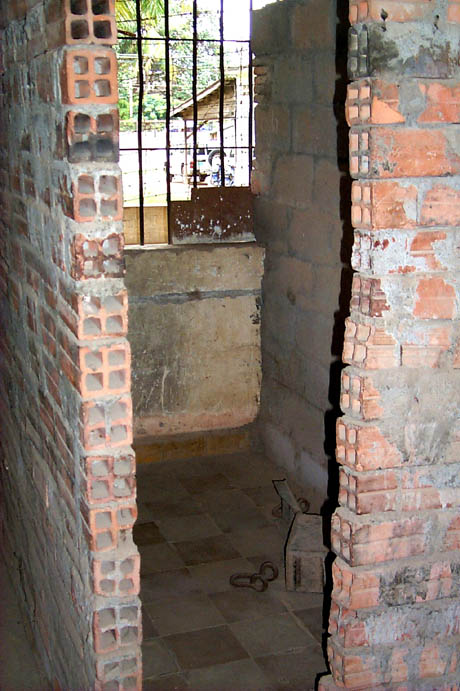 Tuol Sleng cell