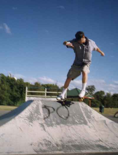 Mark Brimson, switch k grind from hip to fakie on fun box