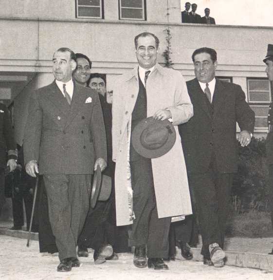 Manuel Cavaleiro de Ferreira, Francisco Higino Craveiro Lopes, Col�nia Penal de Alcoentre, Portugal