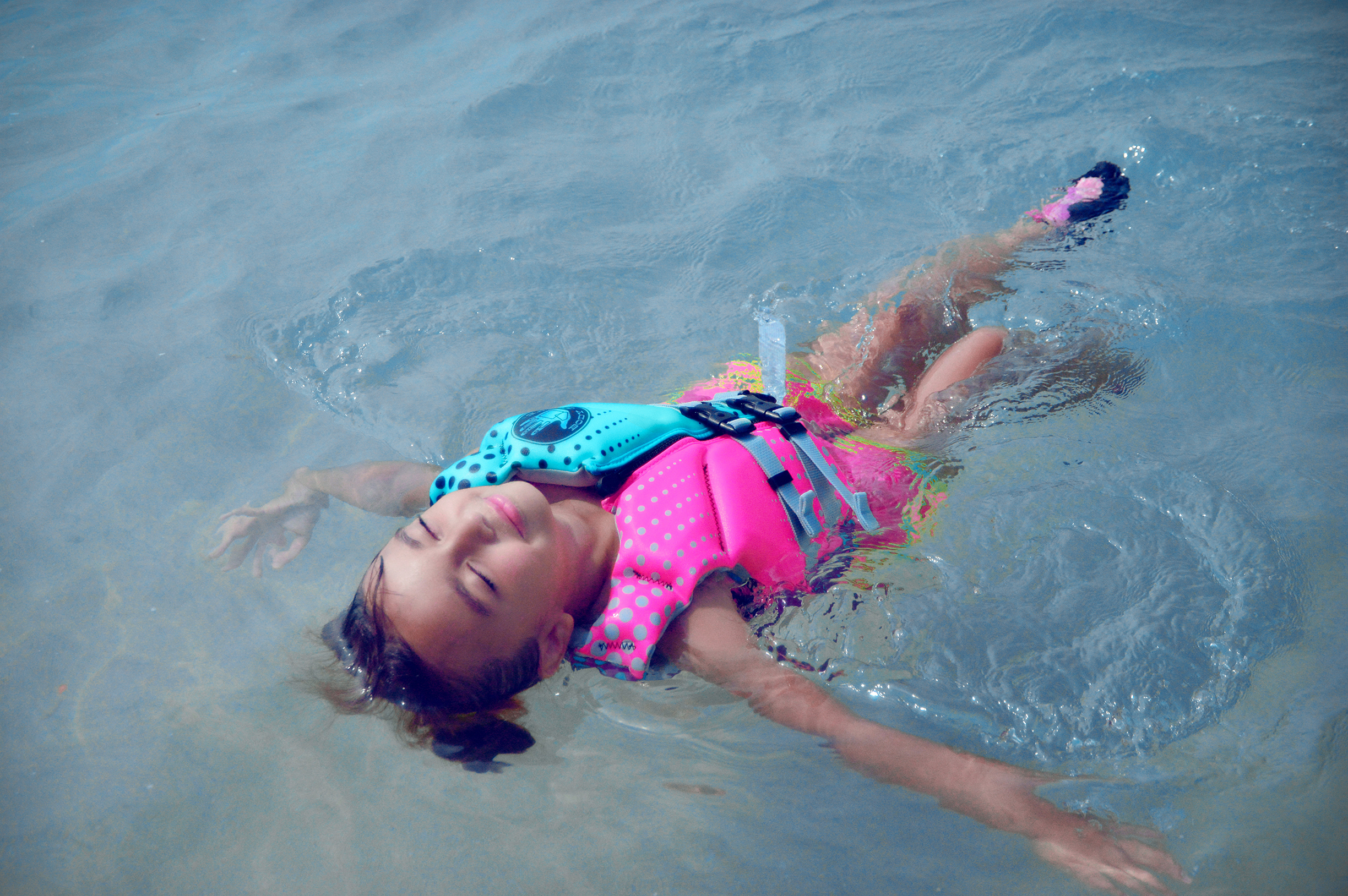 FLOAT ON