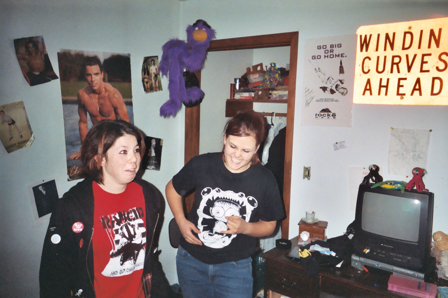 Alana's on the right.&nbsp; She's going to hurt me.&nbsp; Bad.