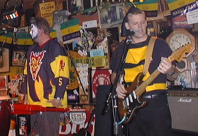 JACKMIKE.jpg (122652 bytes)