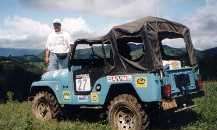 Marcos e seu Jeep "azul calcinha"