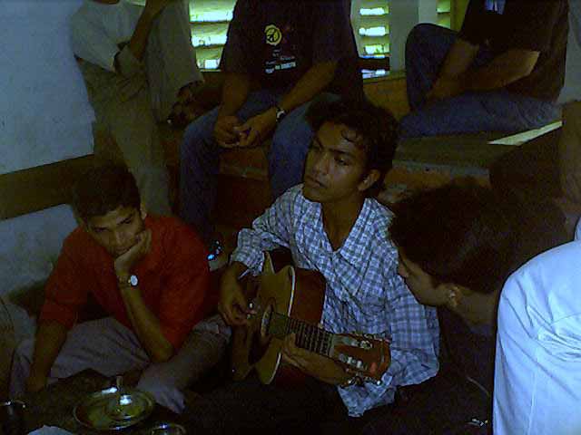 tercon_with_guitar