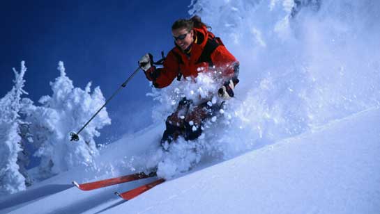 An awesome picture of my friend cutting some snow!