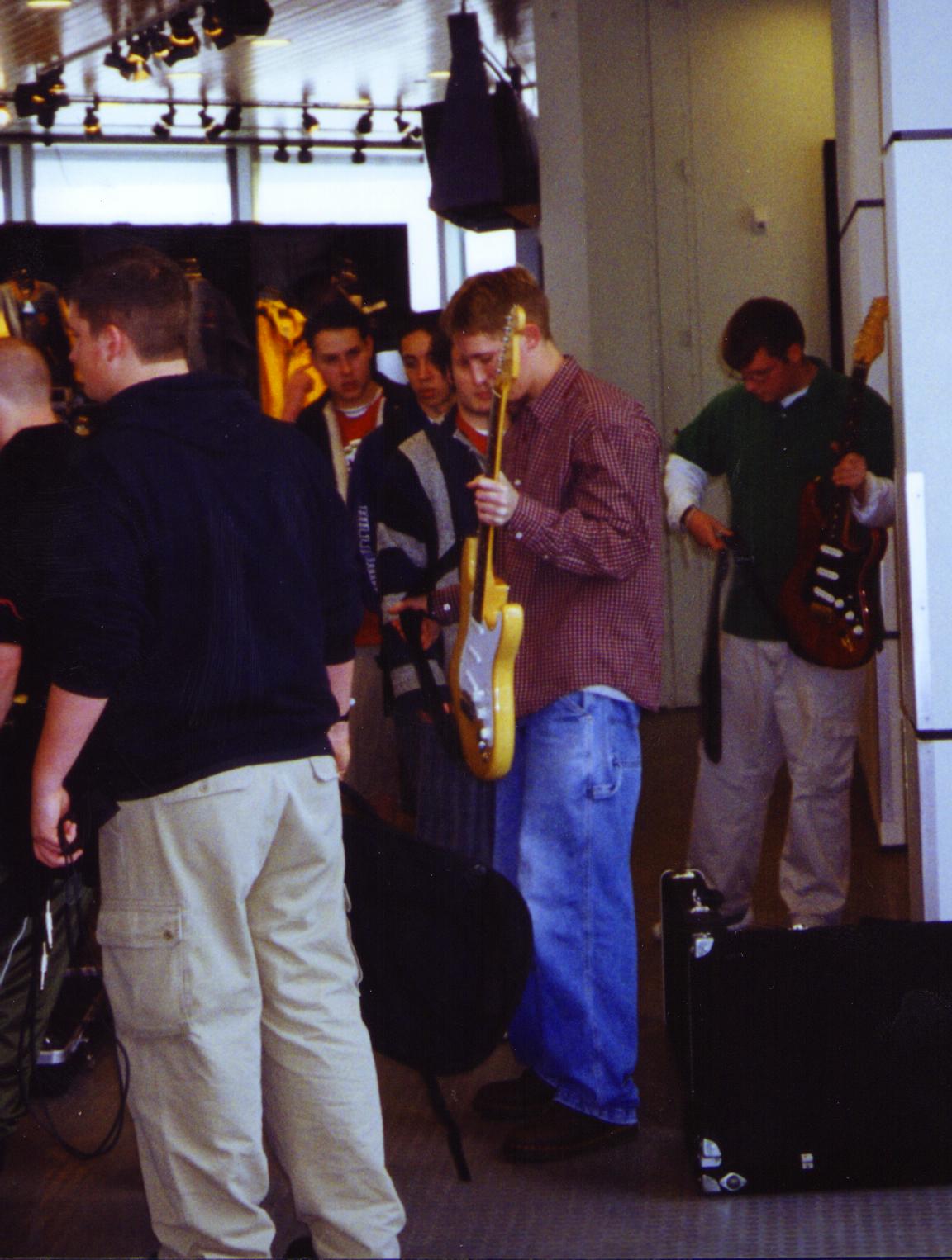 toddready.JPG (175897 bytes)