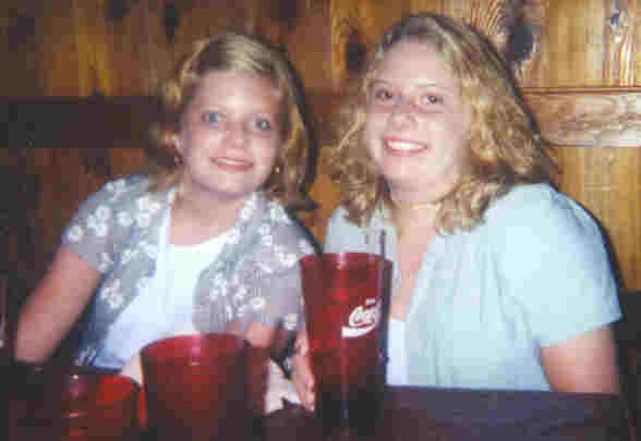 amy_julie.jpg - 12466 Bytes