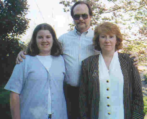 easter_family.jpg - 19053 Bytes