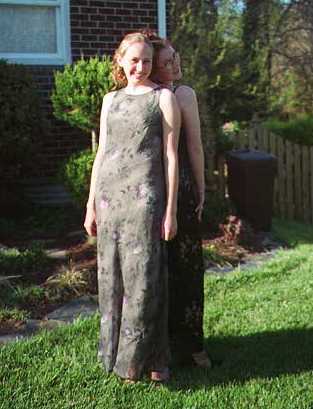 lindsey_lauren.jpg - 20068 Bytes