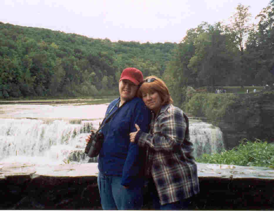 mom_me.jpg - 21327 Bytes