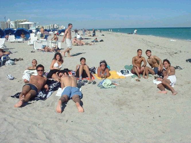 coucou nous voil�!!! on fait la bronzette!!!!!