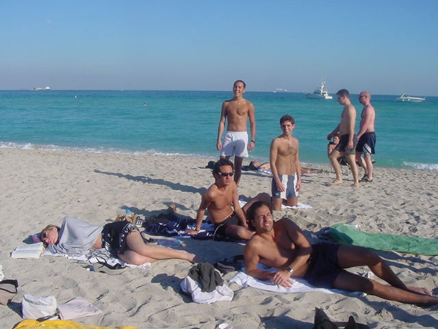 Elise, reveille toi, je prends une photo!!