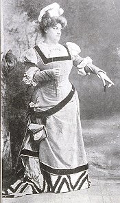 Celia Ghiloni as Lady Blanche in 'Princess Ida'.  Photo courtesy of the Alexander Turnbull Library, Wellington, NZ. Ref EPh-D-KENNA-1906-01
