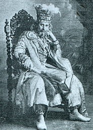 Wallace Brownlow as the Saltan in 'The Rose of Persia'. Picture courtesy of the Performing Arts Museum of the Victorian Arts Centre