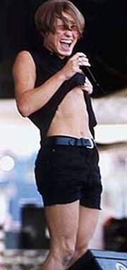 Ooh look at that tummy!