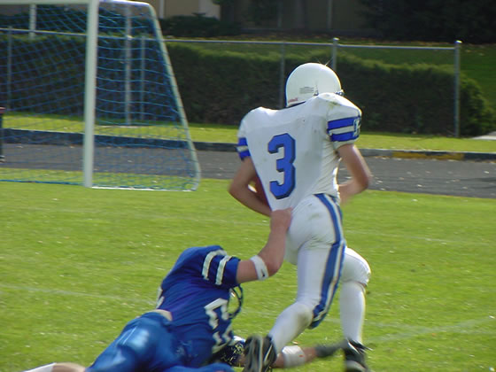 i drug this guy 5 yards into the endzone, but it got called back on a penalty, funny, 3 out of my 4 touchdowns in my life got called back from penalties, none of them did i commit