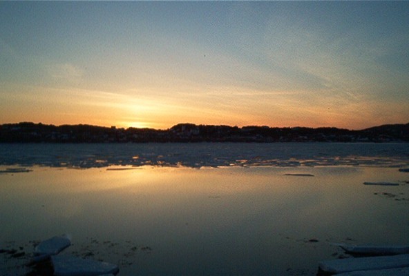 Sunset01.jpg (46718 bytes)